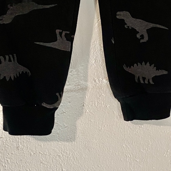 Old Navy Kids Black with Gray Dinosaurs Joggers Sweatpants - Picture 4 of 9